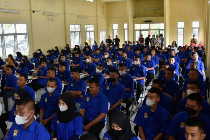 1.008 warga Cirebon ikuti pelatihan ketrampilan kerja