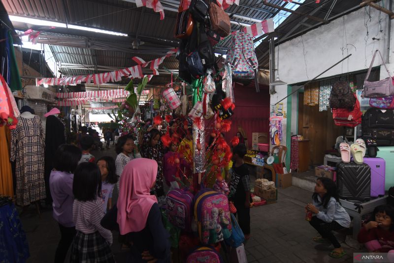 Semarak Perayaan Maulid di Pasar Tradisional