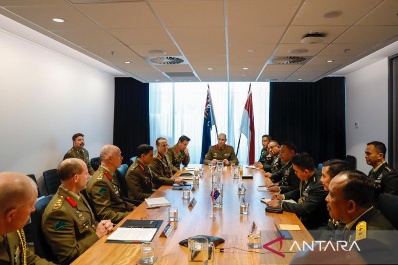 Panglima TNI melakukan kunjungan kehormatan kepada Panglima Angkatan Darat Australia
