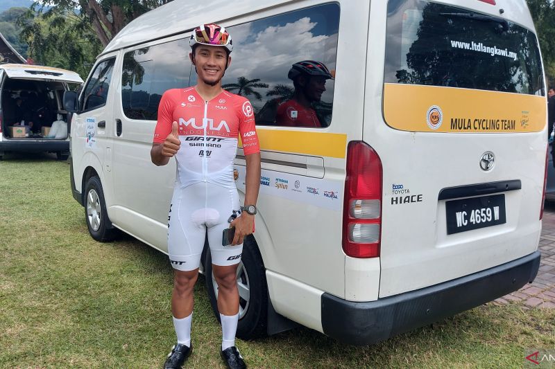 Aiman Cahyadi sukses finis di barisan depan etape 1 Tour de Langkawi