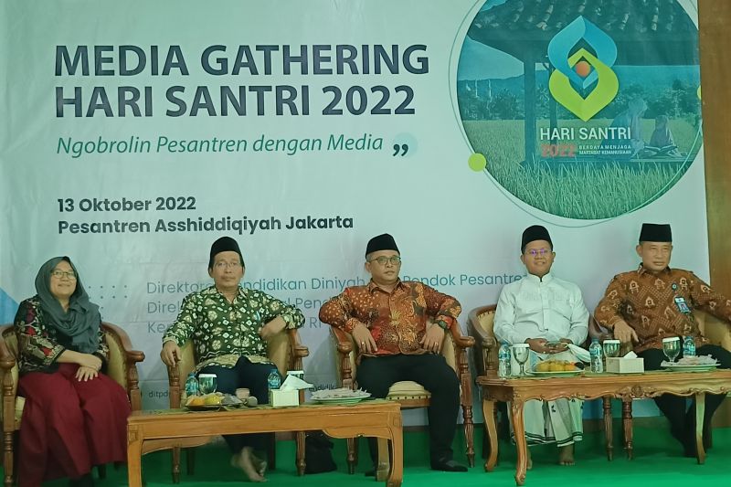 Menag Yaqut ingin hari santri dirayakan oleh semua orang