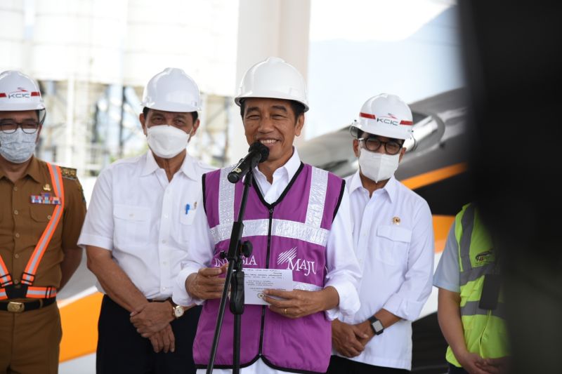 Progres pembangunan kereta cepat 88,8 persen, kata Presiden Jokowi