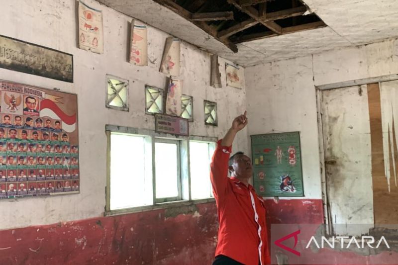 Ketua DPRD Cianjur minta Disdikbud bangun seribuan kelas rusak