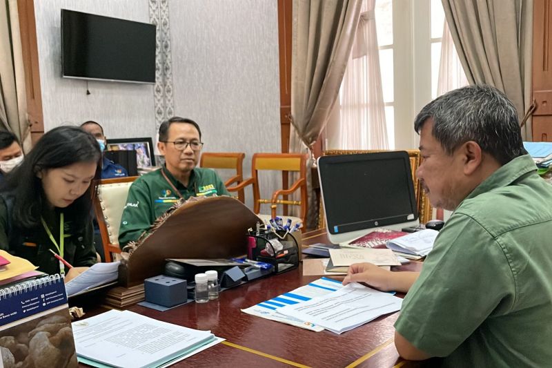 Bupati Garut minta warga untuk jujur saat BPS laksanakan Regsosek