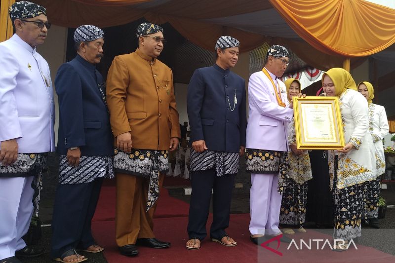 Pemkot Tasikmalaya Raih 13 Penghargaan Selama 2022 - ANTARA News Jawa Barat