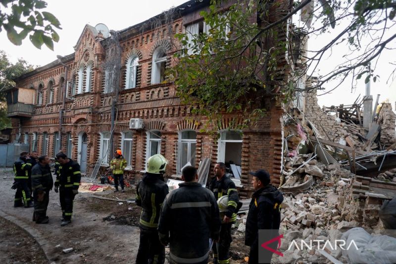 Serangan rudal Rusia hantam gedung apartemen di Mykolaiv Ukraina