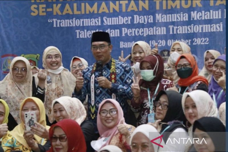 Gubernur Ridwan Kamil tularkan praktik birokrasi Jabar ke Kaltim