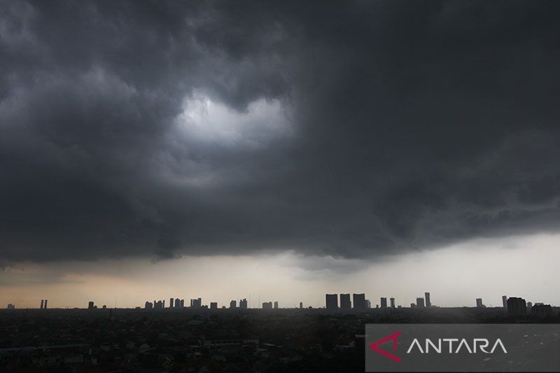 Bandung dan kota lain di Indonesia diguyur hujan berbagai intensitas