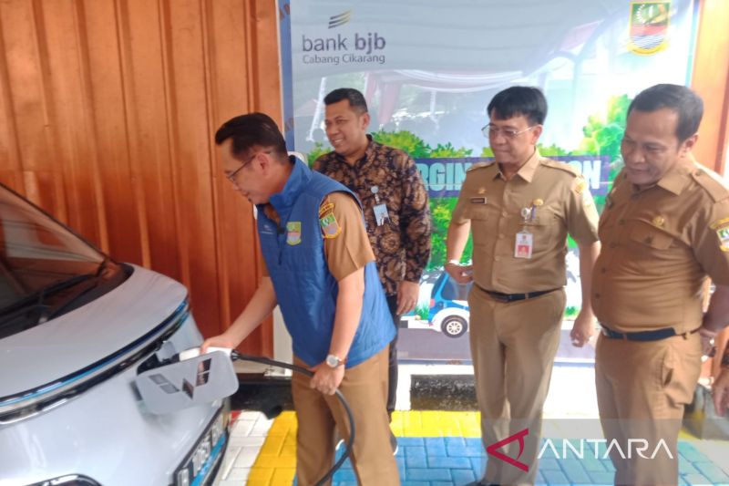 Pemkab Bekasi pakai mobil dinas listrik sistem sewa pihak ketiga