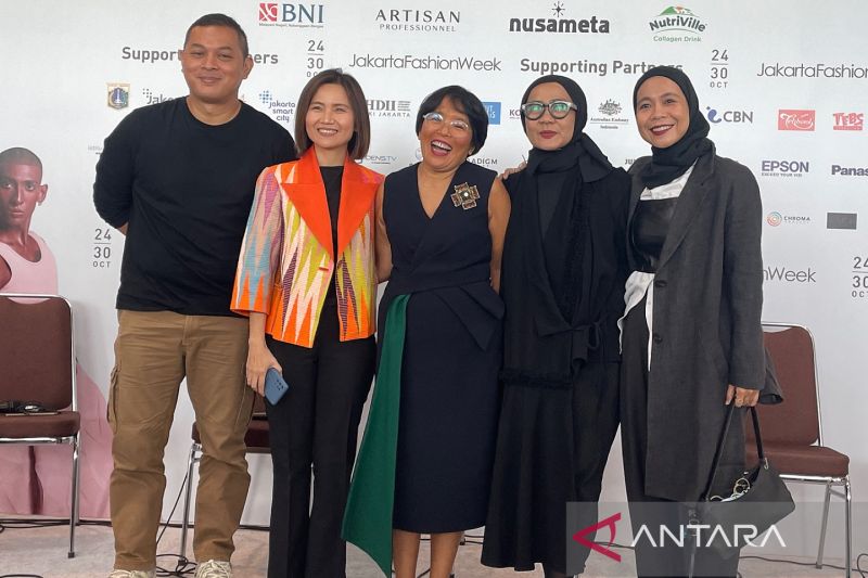 TACO dan HDII berkolaborasi di Jakarta Fashion Week 2023