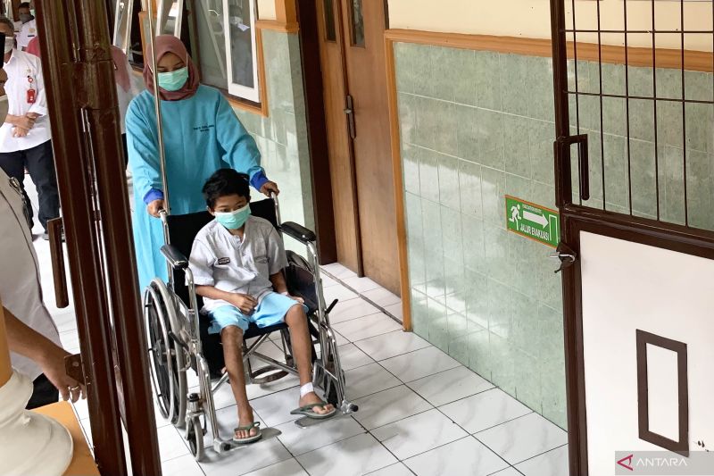 Tragedi Kanjuruhan, satu pasien diizinkan pulang setelah dirawat 24 hari dan 5 kali operasi