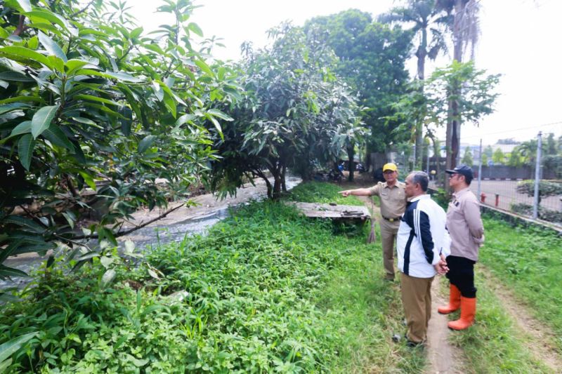 Pemkot Bandung manfaatkan cuaca cerah guna normalisasi sungai