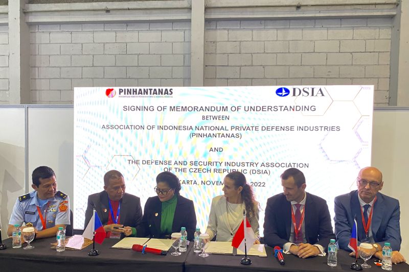 Podpis smlouvy o spolupráci mezi obranným průmyslem Indonésie a ČR