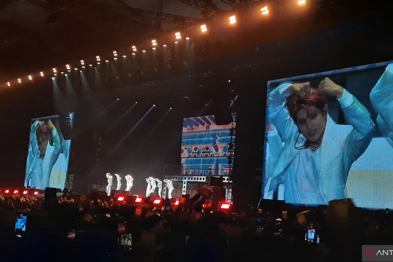 Konser NCT 127 hari pertama di ICE BSD City Tangerang terpaksa dihentikan