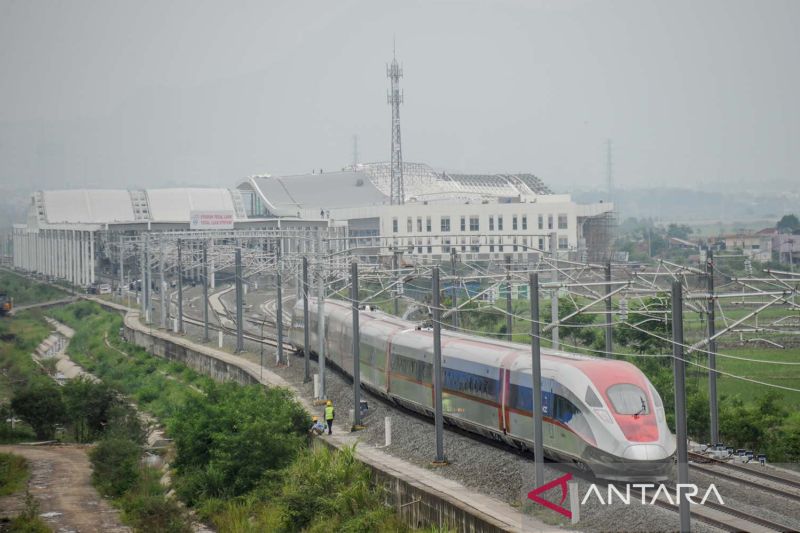 PERSIAPAN UJI DINAMIS KERETA CEPAT