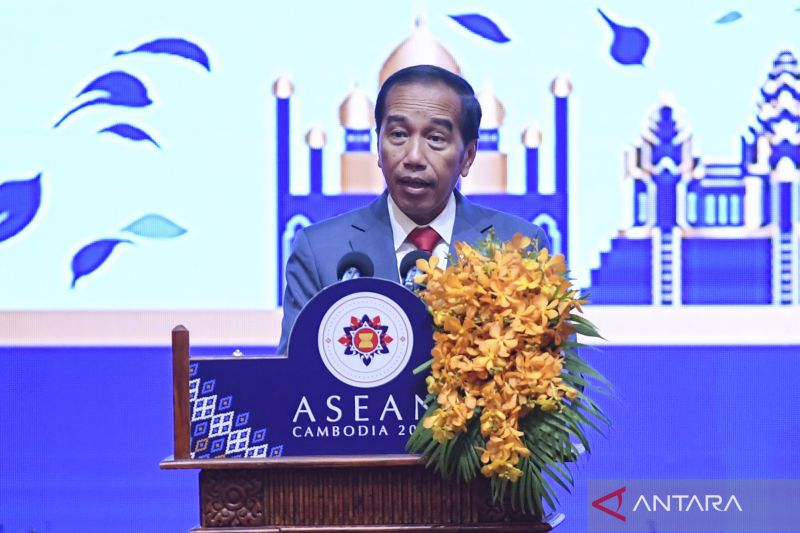 Presiden Jokowi langsung mendarat di Bali usai hadir di KTT ASEAN