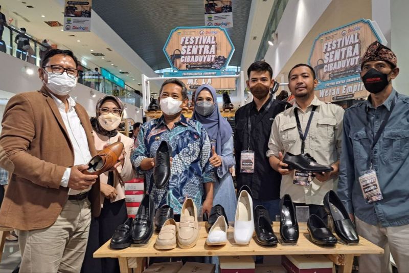 Wali Kota ajak wisatawan belanja produk UMKM di Bandung