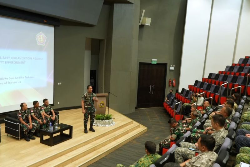 Jenderal TNI Andika bagikan pengalaman 35 tahun mengabdi di militer