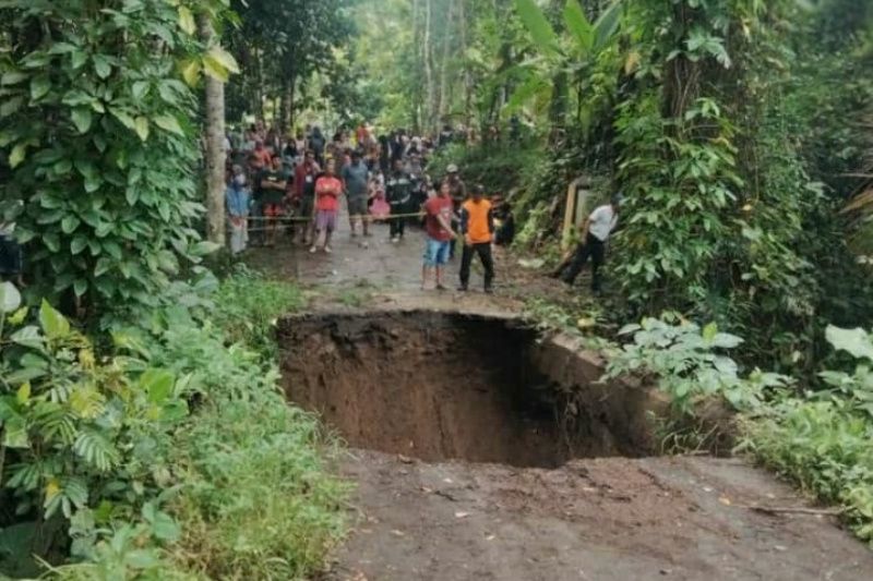 BPBD Tasikmalaya sebut jembatan ambruk tidak sebabkan warga terisolasi