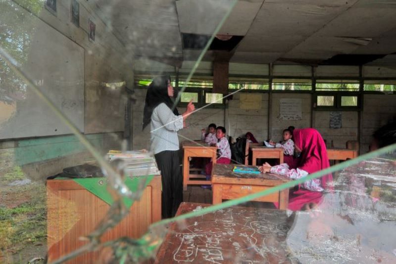 Sekolah Rusak Di Tanjungjabung Timur