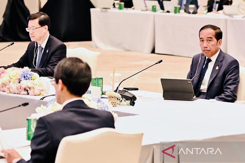 Presiden Jokowi tekankan dua sektor prioritas pemulihan ekonomi global -  ANTARA News