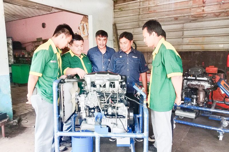 Simulator buatan siswa SMKN 6 Bandung berhasil dipasarkan ke Vietnam