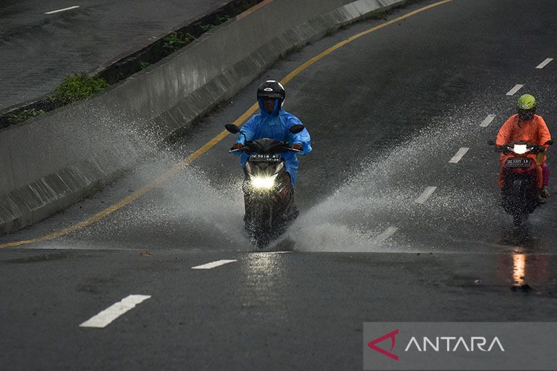 BMKG: Sebagian Besar Kota Di Indonesia Akan Hujan Hari Ini - ANTARA News