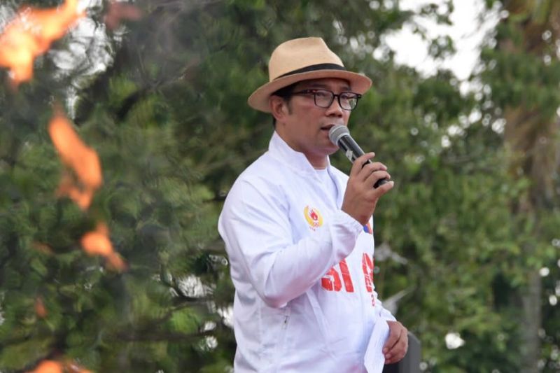 Ridwan Kamil minta warga Cianjur waspadai kondisi setelah gempa