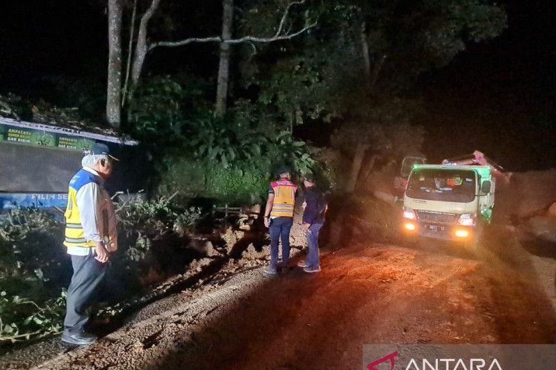 Menteri PUPR pastikan jalur Cianjur-Cipanas dapat dibuka kembali Selasa siang