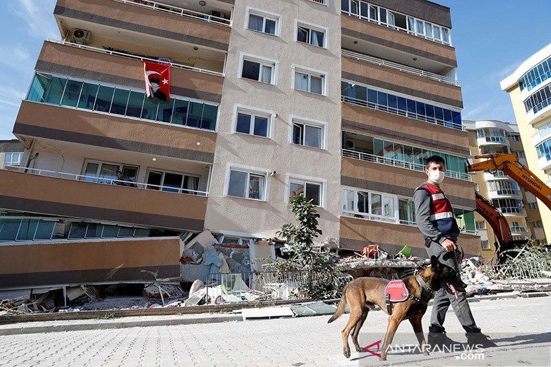 Gempa bumi yang guncang Turki lukai 50 orang