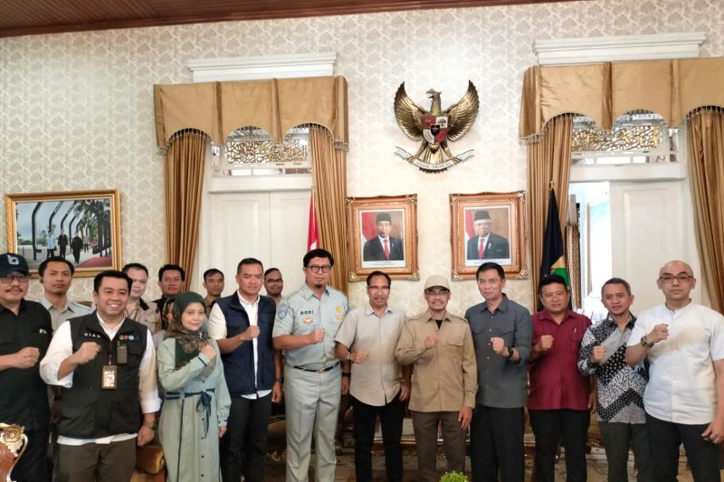 Jasa Raharja bersama Satgas Bencana BUMN, gotong royong bantu korban gempa Cianjur