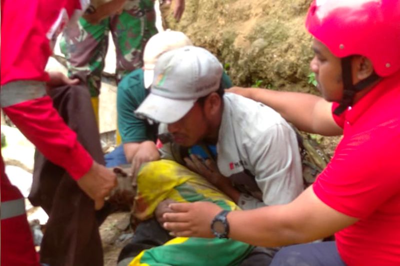 PMI Jaksel evakuasi jenazah korban gempa di Cianjur