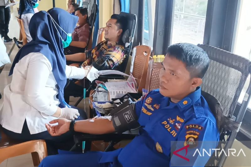 Polairud Polda Sumsel kumpulkan 300 kantung darah bagi korban gempa Cianjur