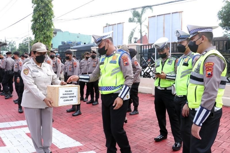 Polres Sukoharjo gelar shalat gaib dan galang dana untuk korban gempa Cianjur