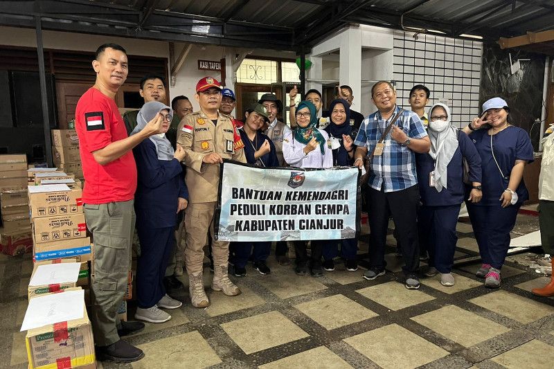 Kemendagri bantu logistik dan urus dokumen dukcapil warga korban gempa Cianjur
