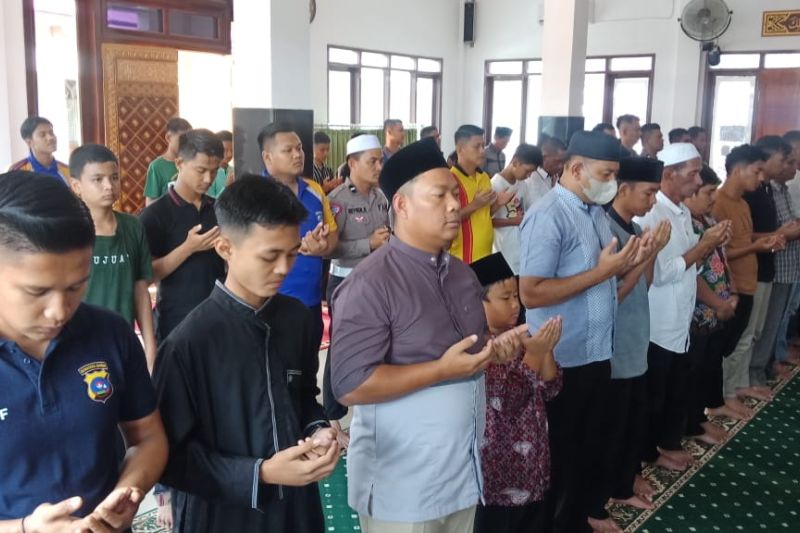 Polres Agam gelar shalat gaib dan doa bersama bagi korban gempa Cianjur