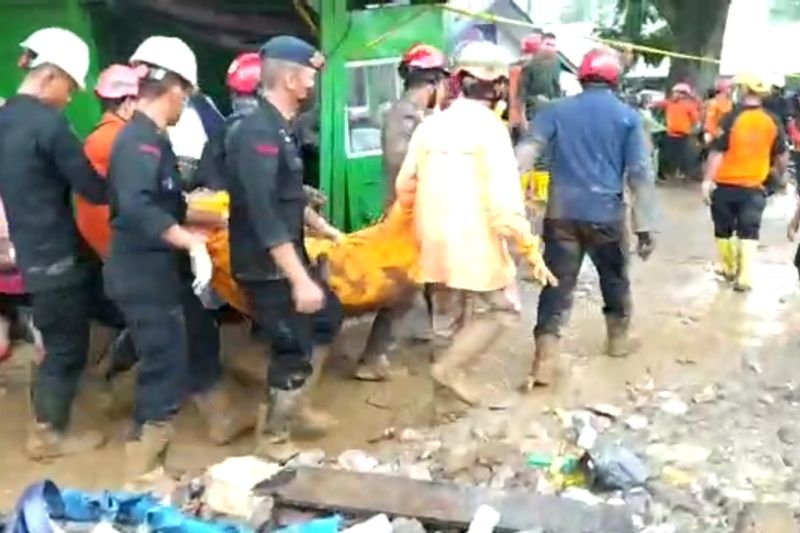 Tim SAR kembali temukan 2 jenazah korban gempa Cianjur