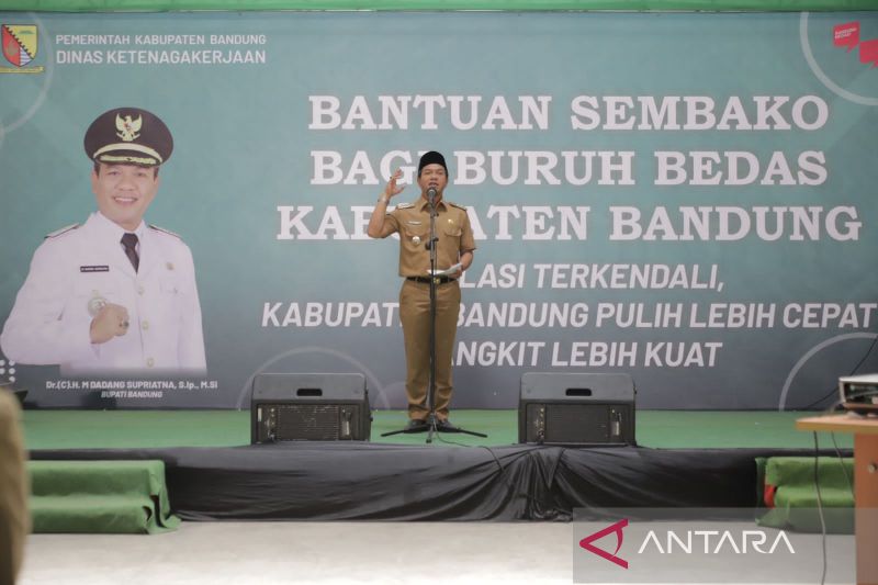 Pemkab Bandung permudah urus izin usaha guna tekan pengangguran