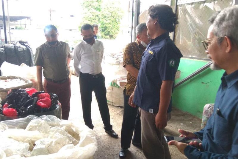 Perusahaan Malaysia investasi teknologi pengelolaan sampah plastik di Karawang