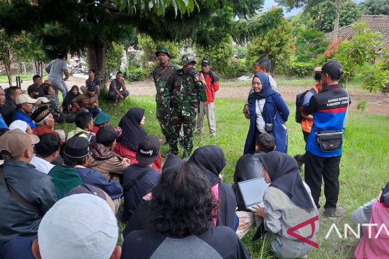 Spektrum - Melihat keguyuban warga Desa Ciputri-Sarongge bangkit dari gempa