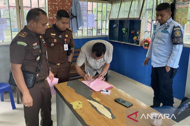 Jaksa mengeksekusi kontraktor Gedung Mobar ke Lapas Meulaboh Aceh