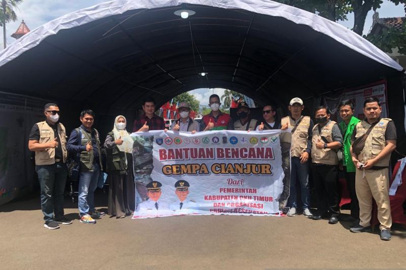 Bantuan logistik korban gempa dari Kabupaten OKU Timur tiba di Cianjur