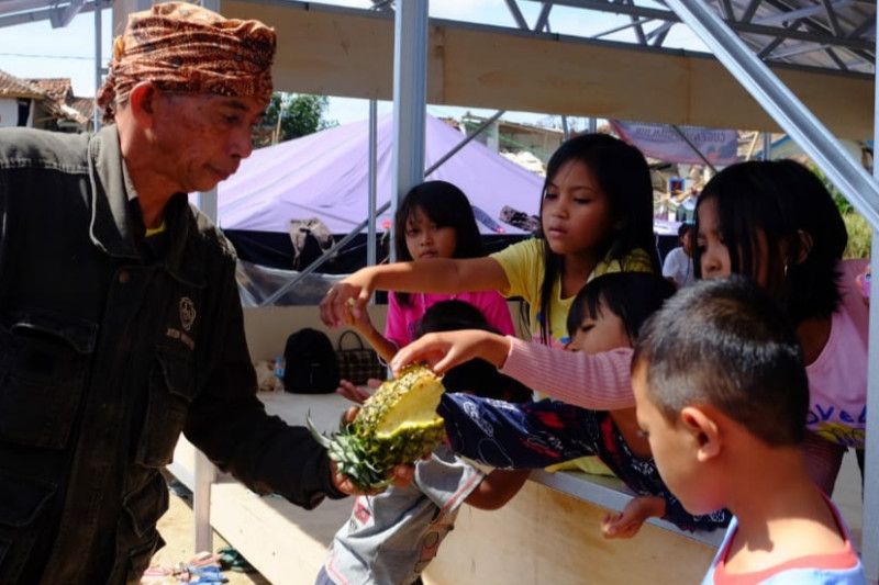 Petani Subang sumbang 2 ton nanas segar untuk korban gempa di Cianjur