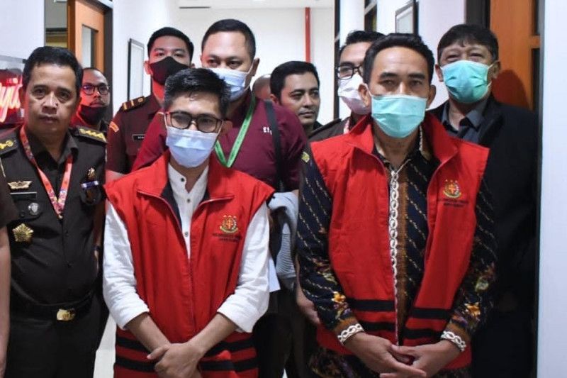 Kejaksaan tahan direktur BUMD Indramayu tersangka kasus korupsi Rp34 miliar