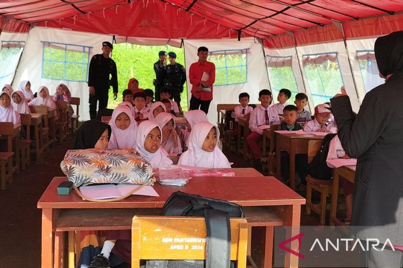 Disdikpora Cianjur siapkan tenda bagi siswa belajar tatap muka