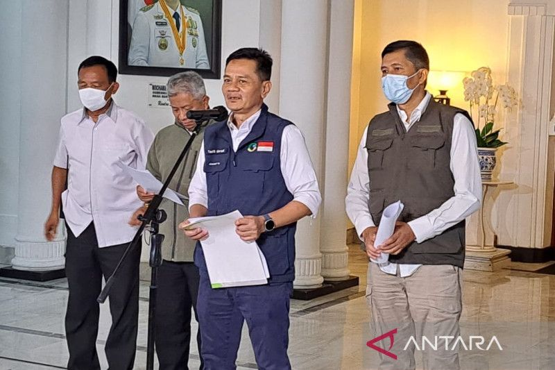 Gubernur Jawa Barat tetapkan UMK 2023 untuk 27 kabupaten/kota