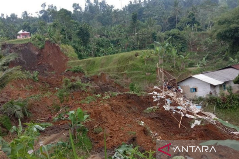 Purwakarta bentuk Desa Tangguh Bencana di 15 kecamatan