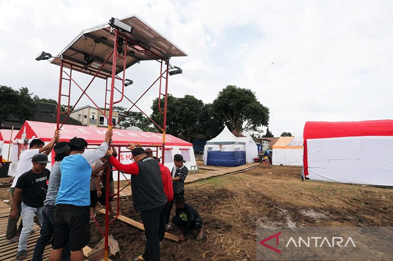 Sudinsos Jakbar kirim bantuan sandang bagi korban gempa Cianjur