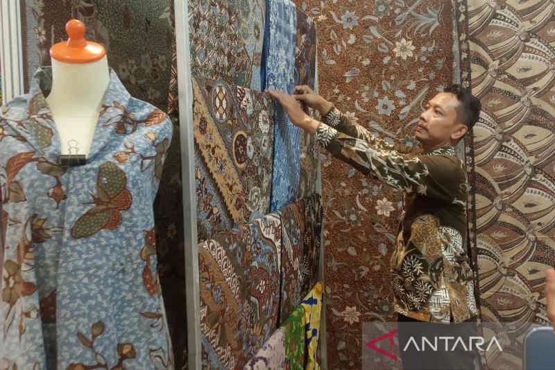 Festival batik Cirebon upaya pemerintah meningkatkan kapasitas UMKM