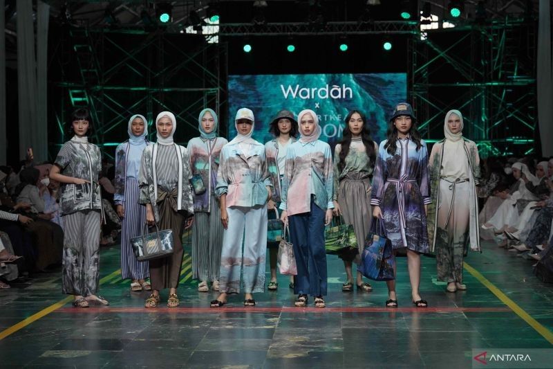 Wardah tampilkan keberagaman Indonesia pada ajang fesyen Spotlight 2022